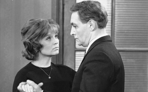 Вправе ли актеры рассказывать о своей жизни вне съемок